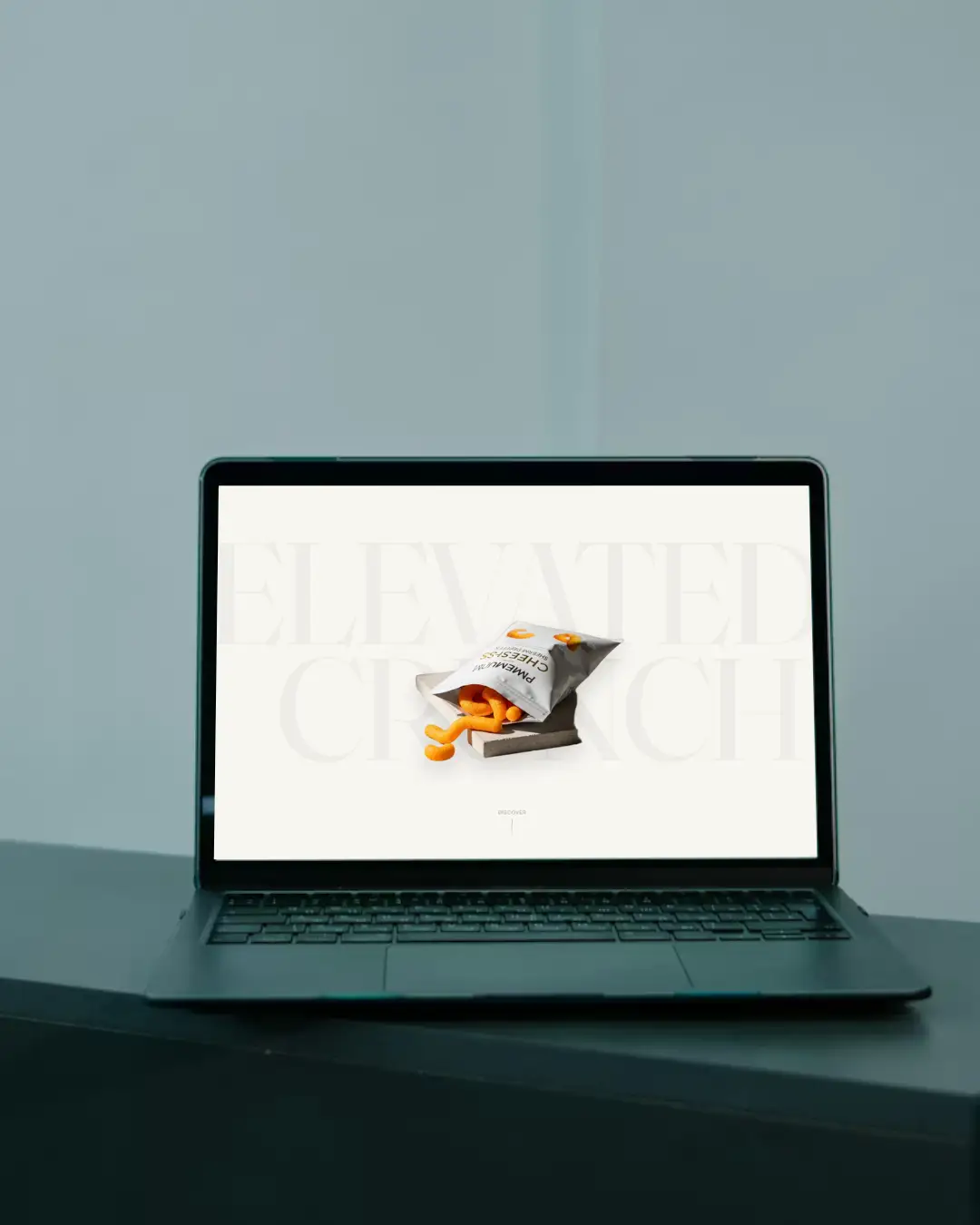 Workspace dengan laptop dan perencanaan desain
